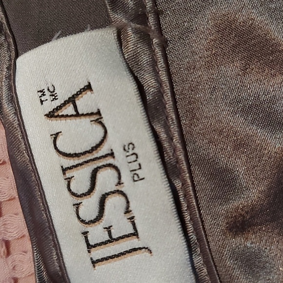 Woman's plus size set of two - Picture 3 of 14